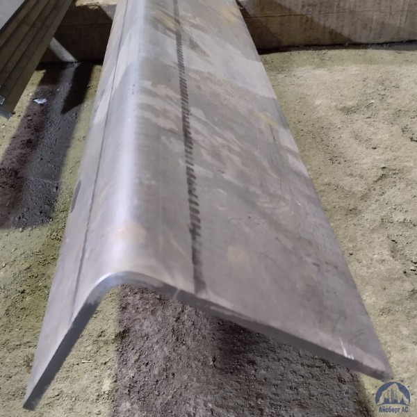 Уголок гнутый неравнополочный 30х20х3 мм ст. 3сп / 3пс ГОСТ 19772-93