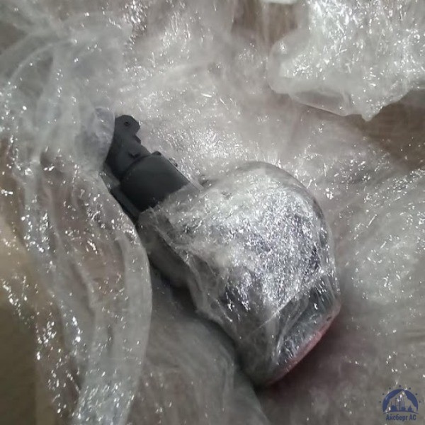 Затворы титановые