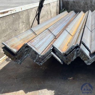 Уголок стальной равнополочный 125х125х12 мм С335 ГОСТ 8509-93 купить в Казахстане