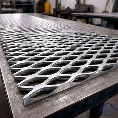 Алюминиевая декоративная просечно-вытяжная сетка 13х60х10 мм купить в Казахстане