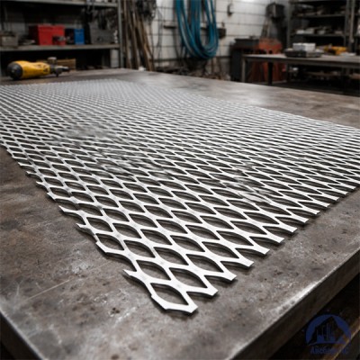 Алюминиевая декоративная просечно-вытяжная сетка 6х30х6,25 мм купить в Казахстане