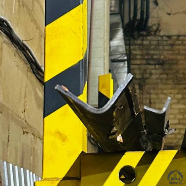 Уголок стальной равнополочный 90х90х9 мм С335 ГОСТ 8509-93