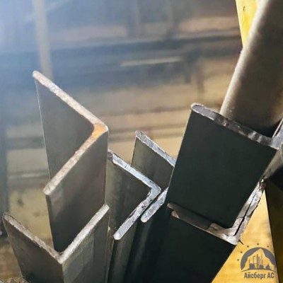 Уголок стальной равнополочный 70х70х8 мм С245 ГОСТ 8509-93 купить в Казахстане