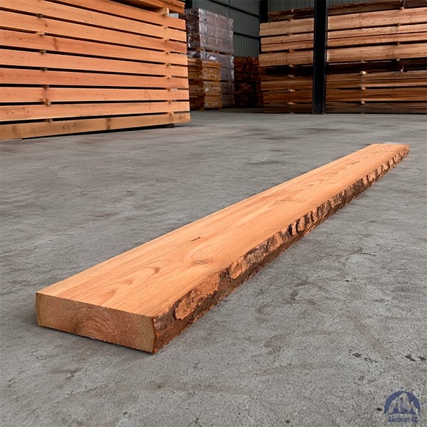 Доска необрезная 30х200 мм лиственница сорт 1