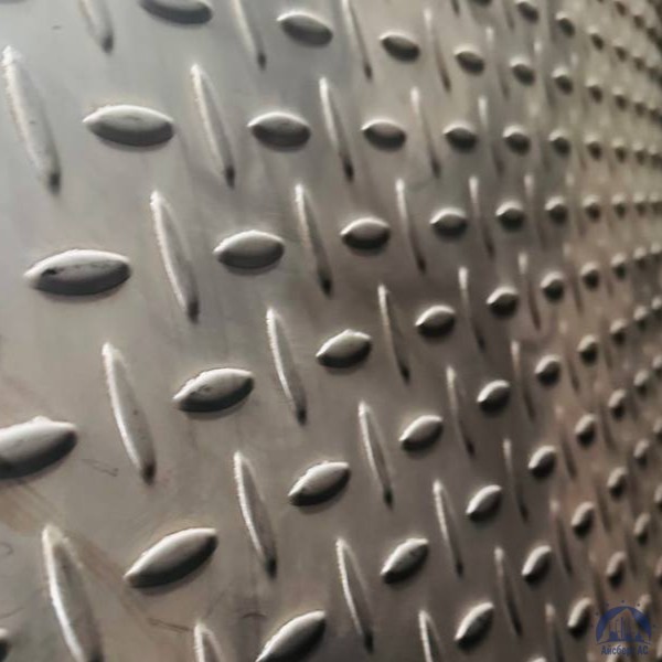 Лист нержавеющий рифлёный 0,8х1250х2500 2В 12Х17 чечевица