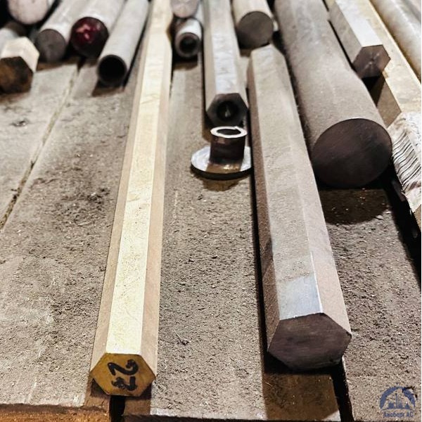 Шестигранник латунный 27 мм ЛС59-1 ГОСТ 2060-2006