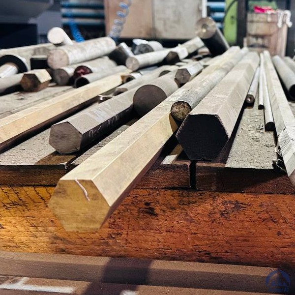 Шестигранник латунный 45 мм ЛС59-1 ГОСТ 2060-2006